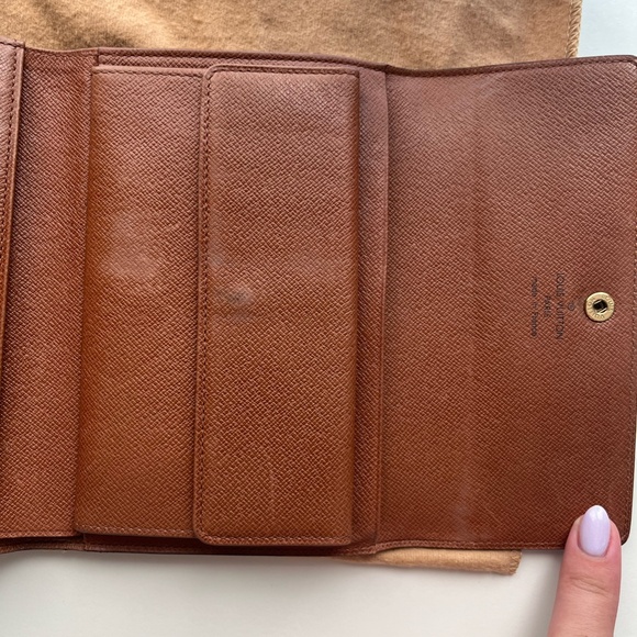Wallet - Picture 6 of 7